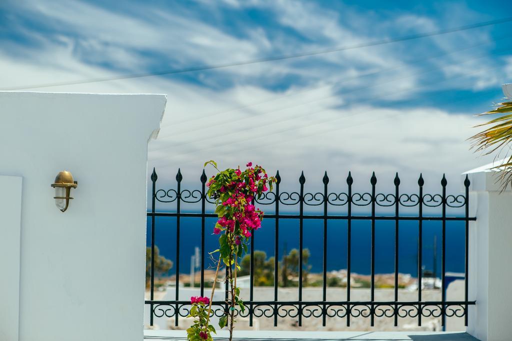 Апартаменты Day One Fira Mansion Экстерьер фото