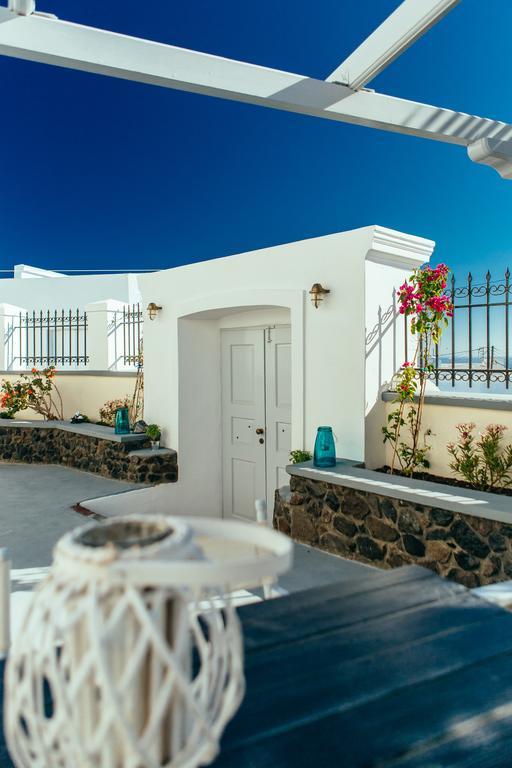 Апартаменты Day One Fira Mansion Экстерьер фото